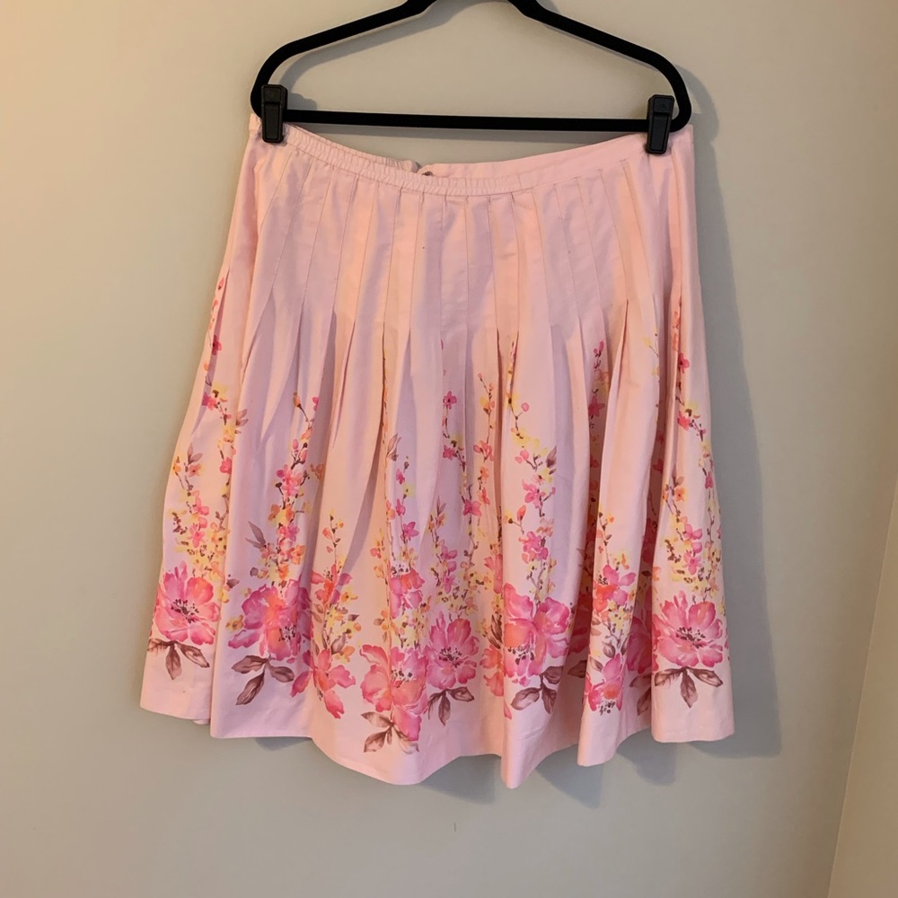 Cottagecore, Bandolino Pink Floral Skirt with Pleats